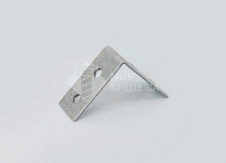 Крепежный уголок равносторонний KUR-40х40х40х2,0